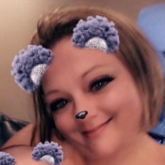 Meet your Posher, Monique - Picture 1 of 1